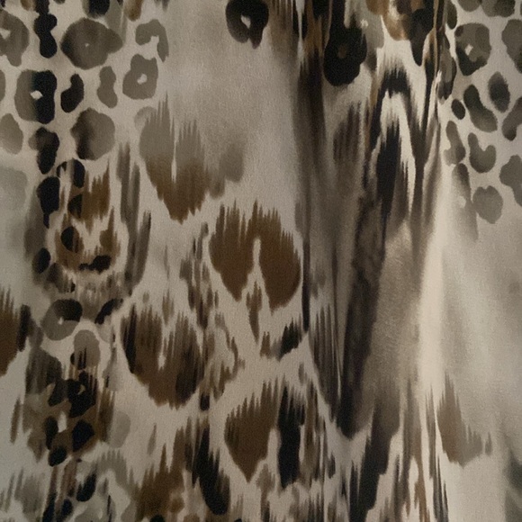 Women’s short sleeve blouse! - Picture 4 of 6